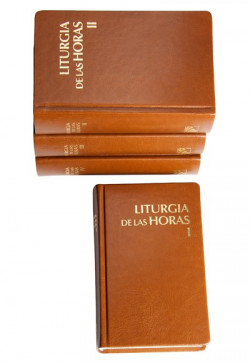 Liturgia de las Horas para América Latina. 4 vols.