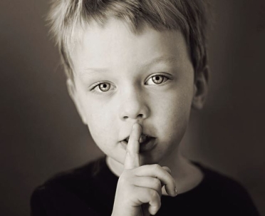 ?Por qué “Detras de la pared”?